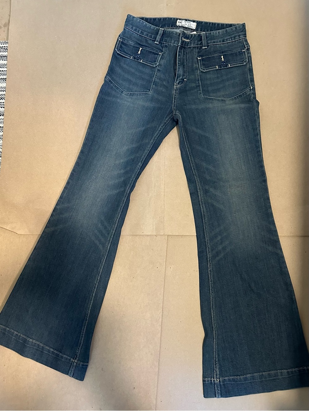 NEW FREE PEOPLE FLARE BELLBOTTOM FLAP POCKET SAILOR DENIM JEANS DISTRESSED 28W